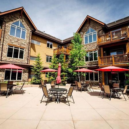 Spacious Penthouse Suite-King Beds-Pool & Hot Tub Canmore Zewnętrze zdjęcie